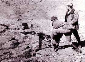 Soviet troops in Afghan highlands near Kabul, 1986. Officer of 40 Army (OKSVA) conducts fire training with units arrived from the Soviet Union, bombarding them with 30-millimeter automatic grenade launcher AGS-17 “Flame.”